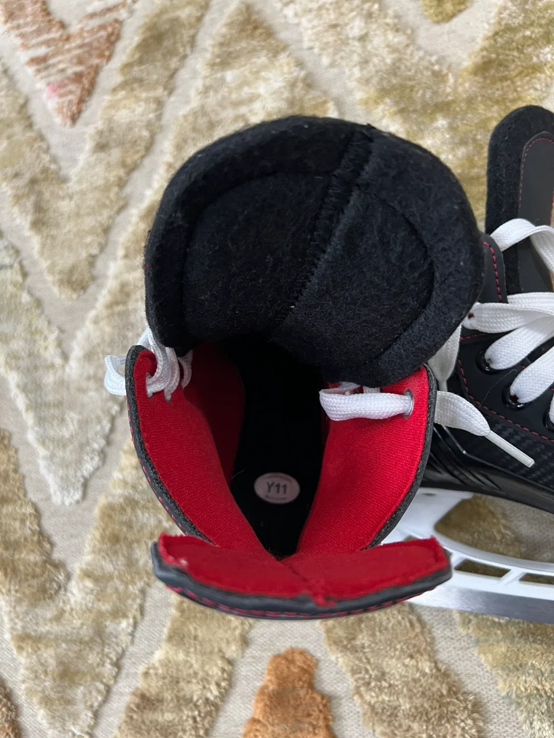 Bauer Youth Ice Hockey Skates - Size Y11 image indicator(3)