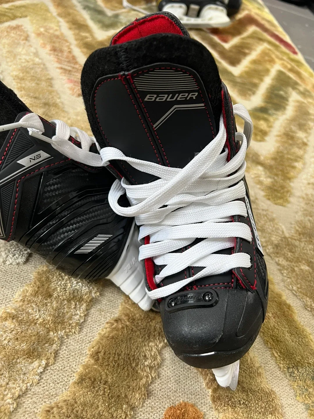 Bauer Youth Ice Hockey Skates - Size Y11 image indicator(4)