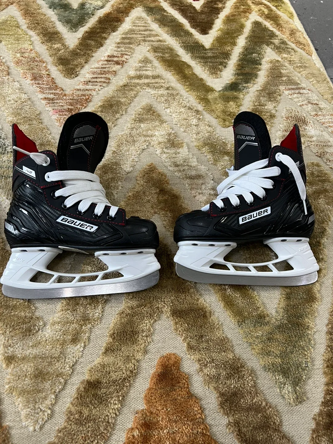 Bauer Youth Ice Hockey Skates - Size Y11
