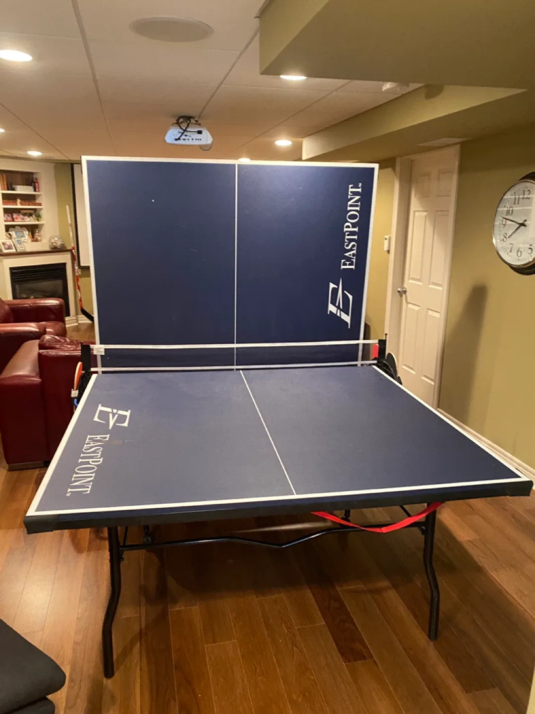 EastPoint Foldable Table Tennis Table image indicator(2)