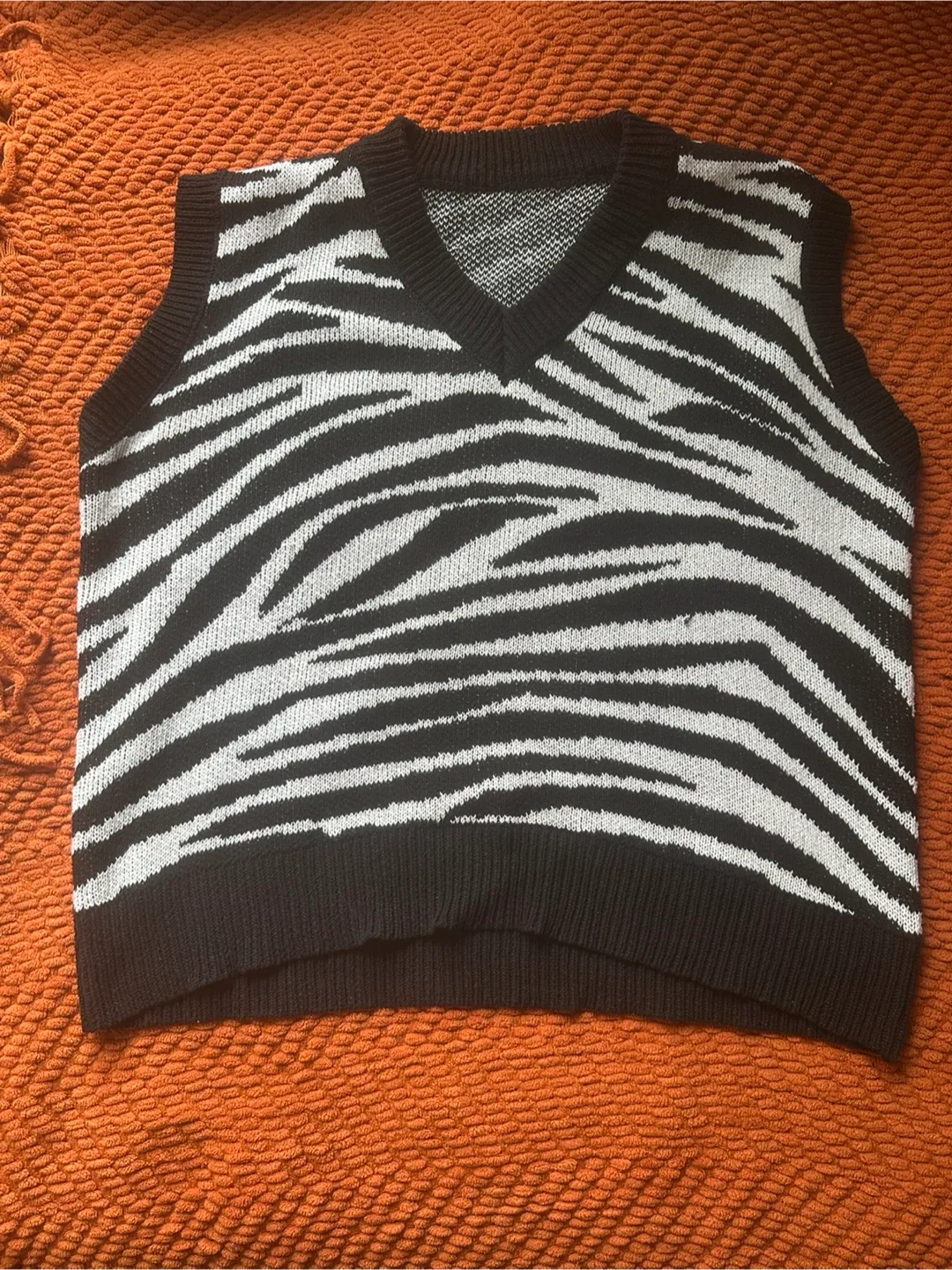 Zebra Print Sweater Vest - Size 2XL