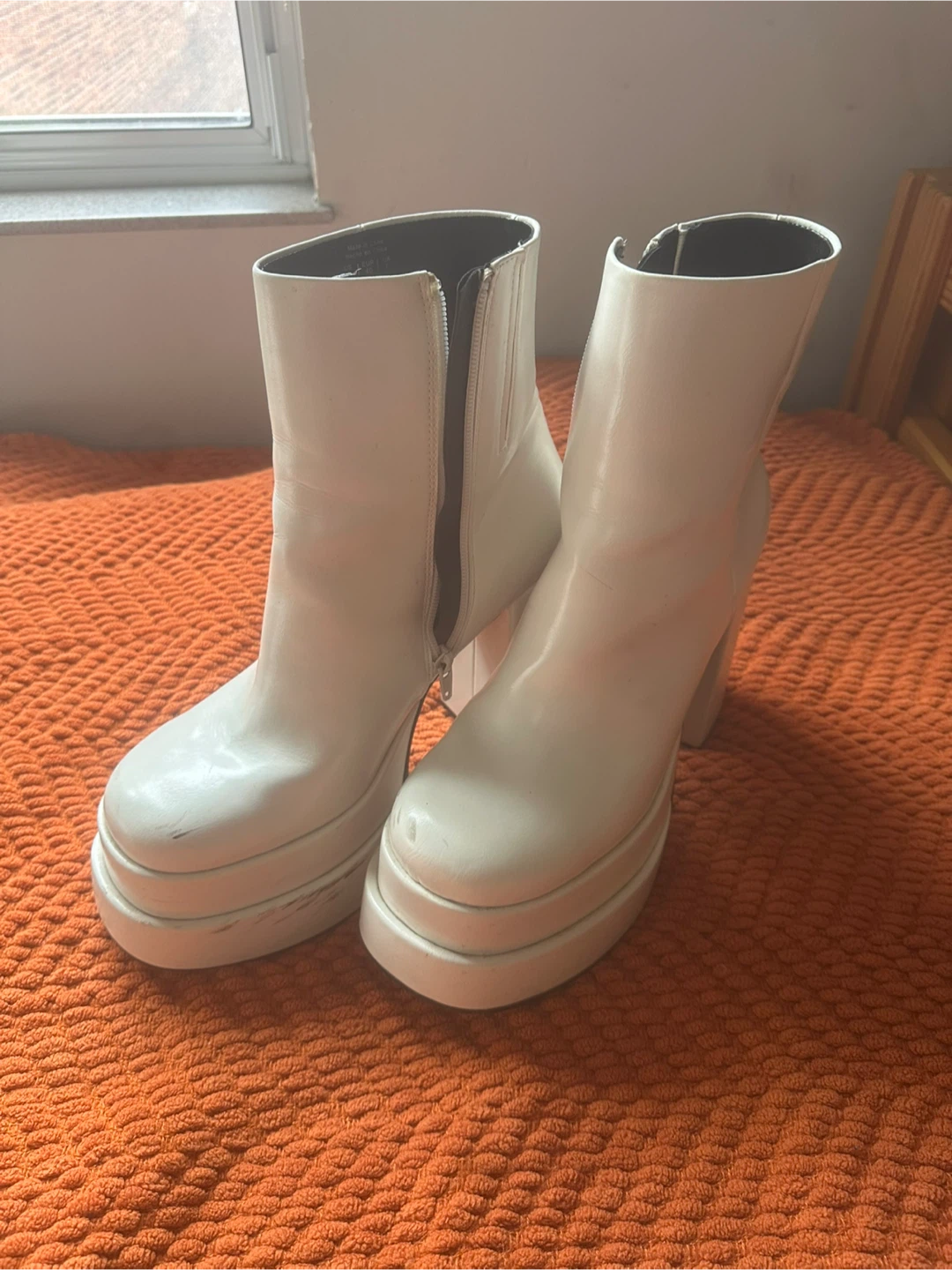 White Platform Boots - Size 9 - photo 2
