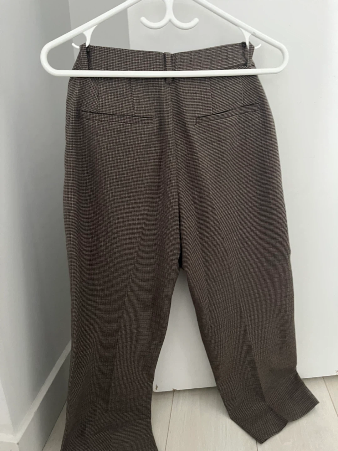 Women Brown Plaid Cropped Trousers - photo 2