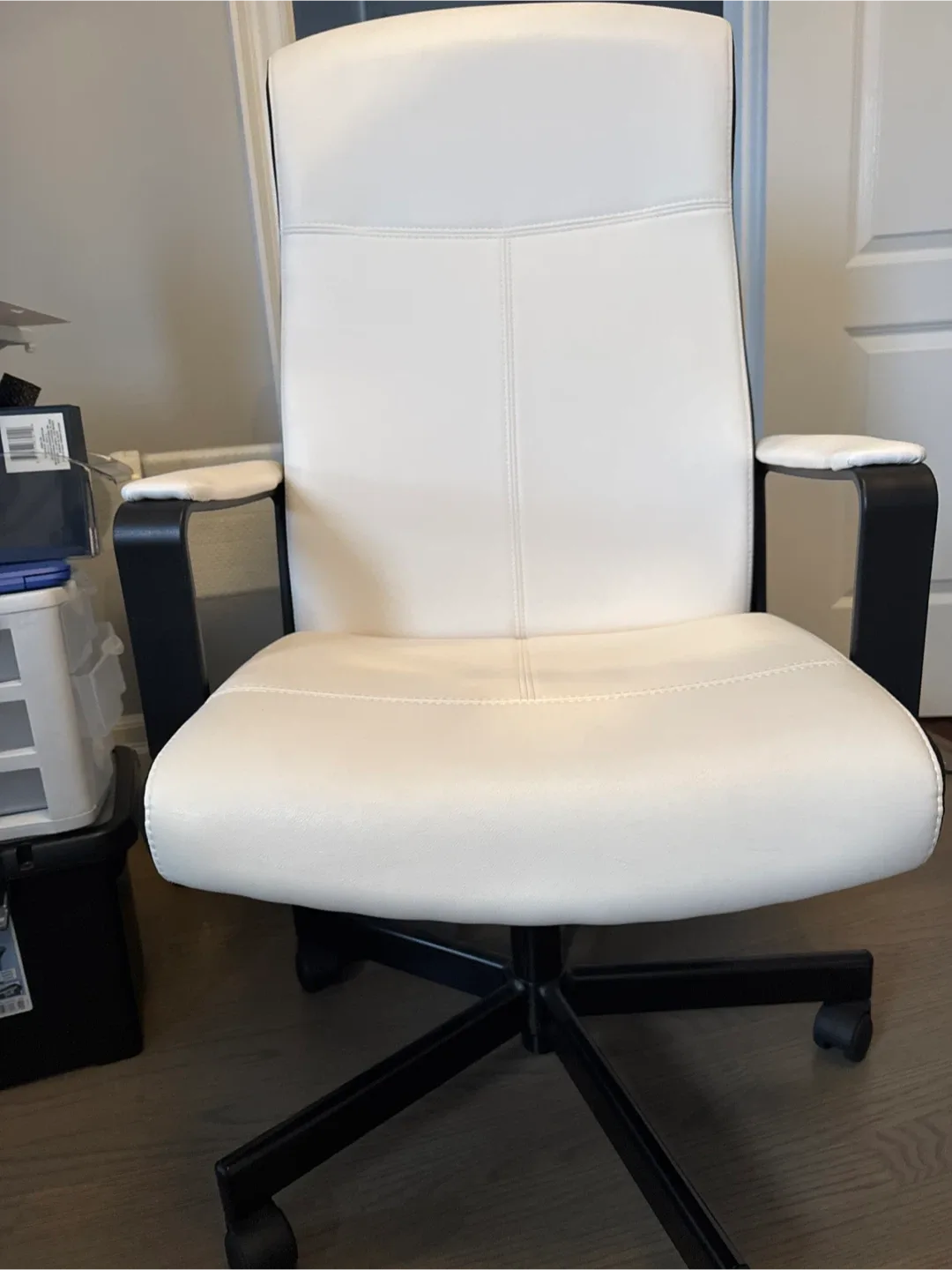 White & Black Office Chair image indicator(2)