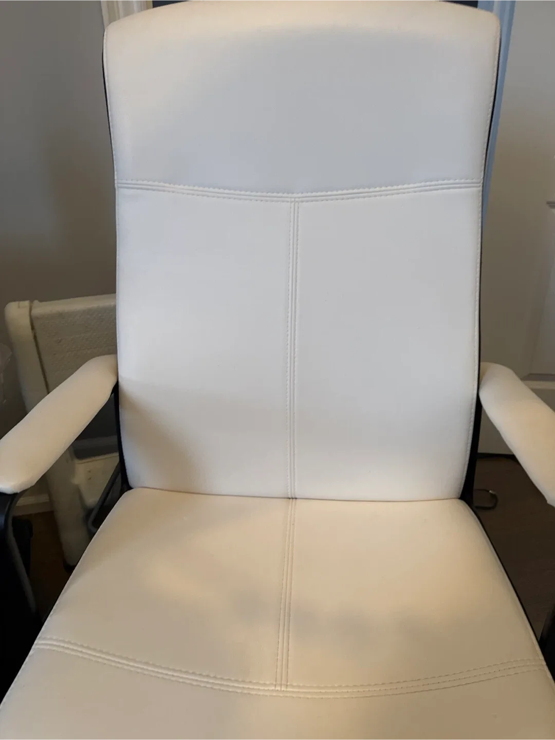 White & Black Office Chair image indicator(4)