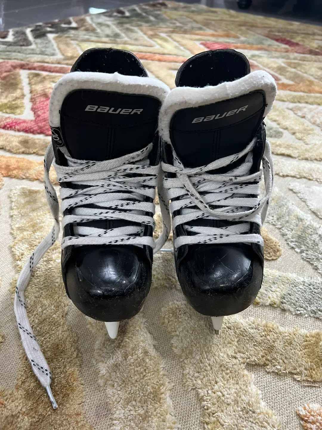 Bauer Ice Skates.  Kids/Youth.   Size Y10