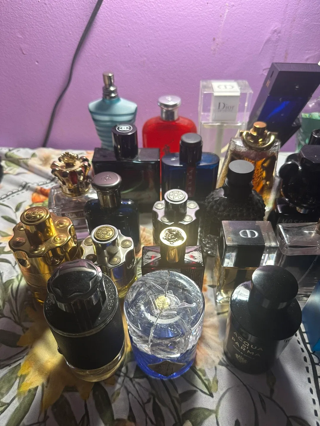 Men’s Fragrances image indicator(2)