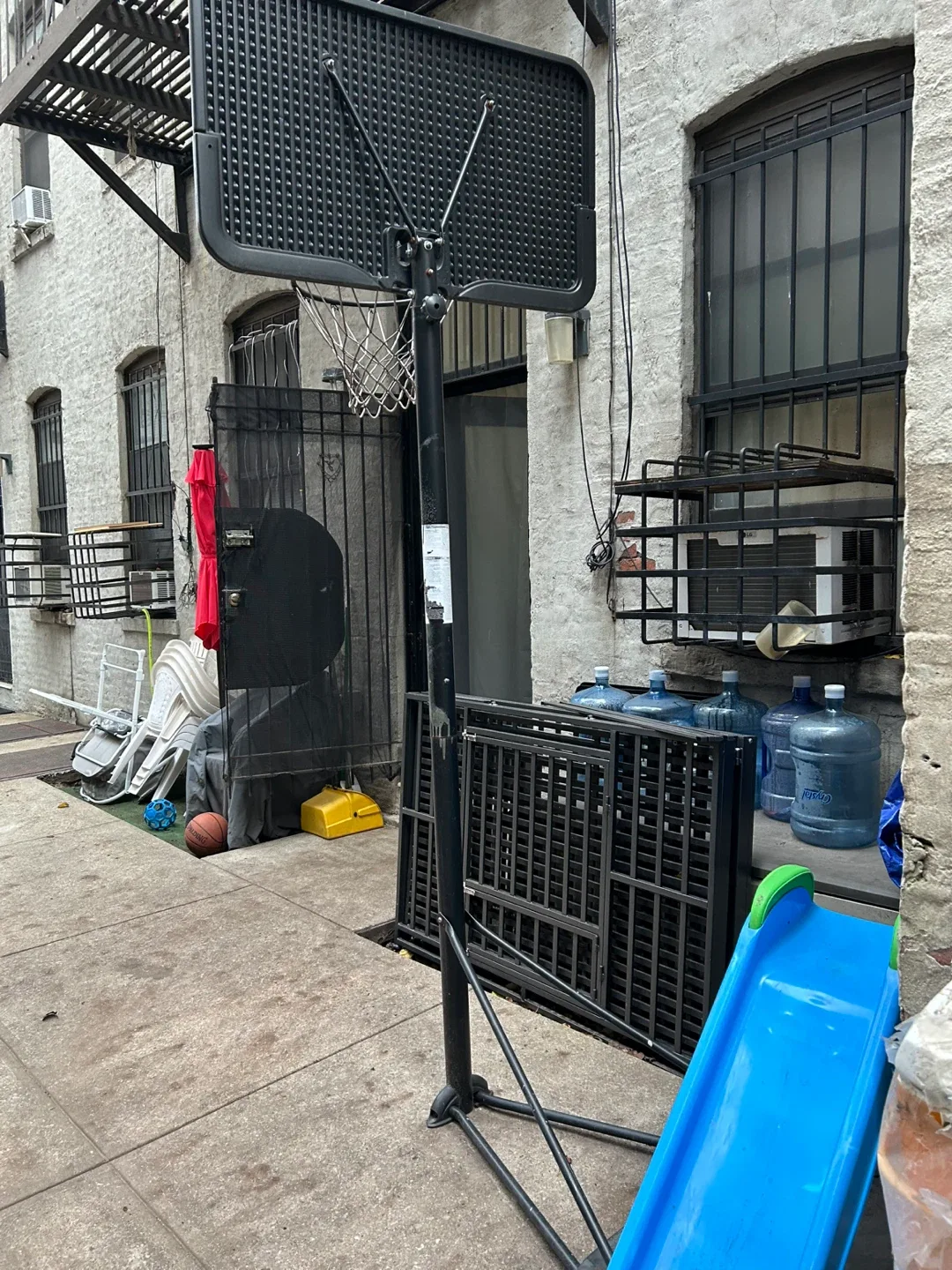 Lifetime Basketball Hoop image indicator(2)