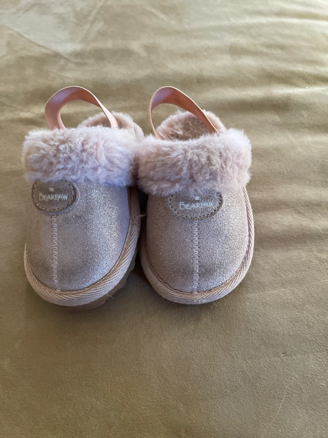 Bearpaw Pink Faux Fur Slippers - Size 4