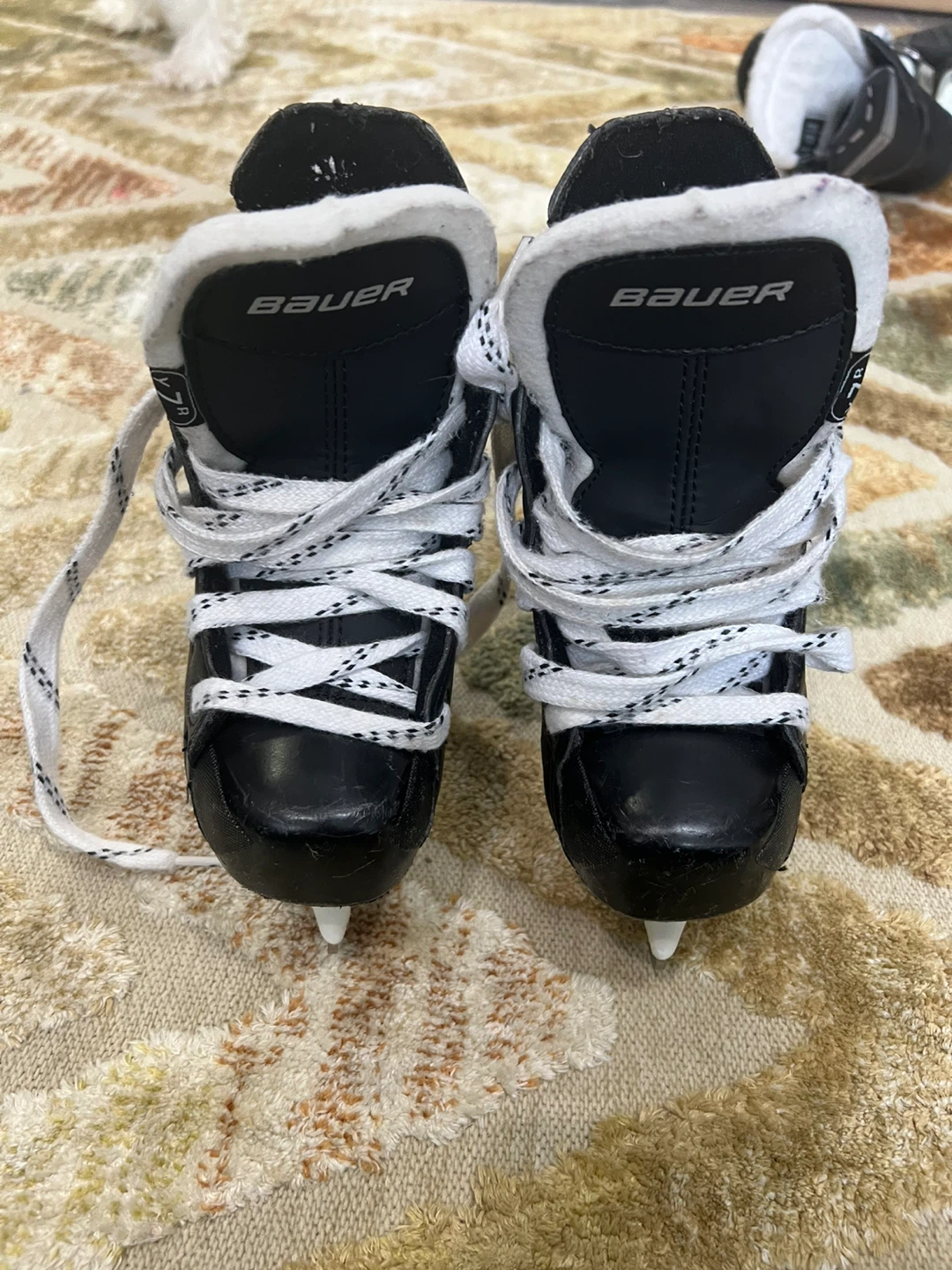 Bauer Ice Skates. Kids/Youth. Size Y7