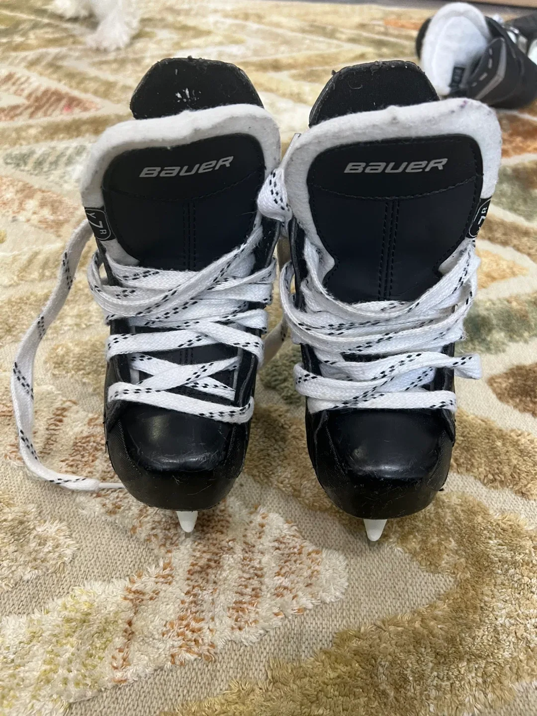 Bauer Ice Skates. Kids/Youth. Size Y7
