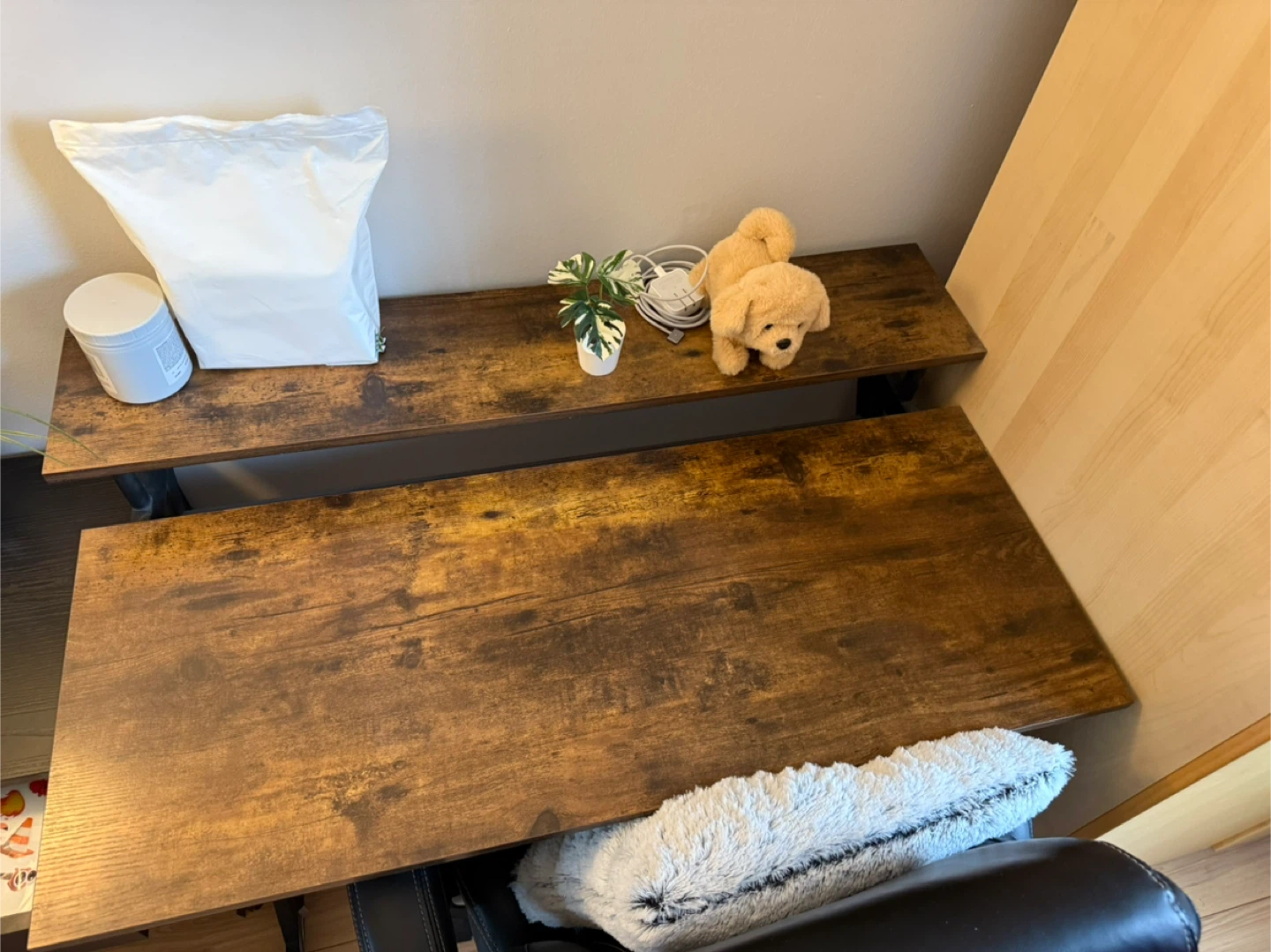 Move Out Sell - Office table and chair