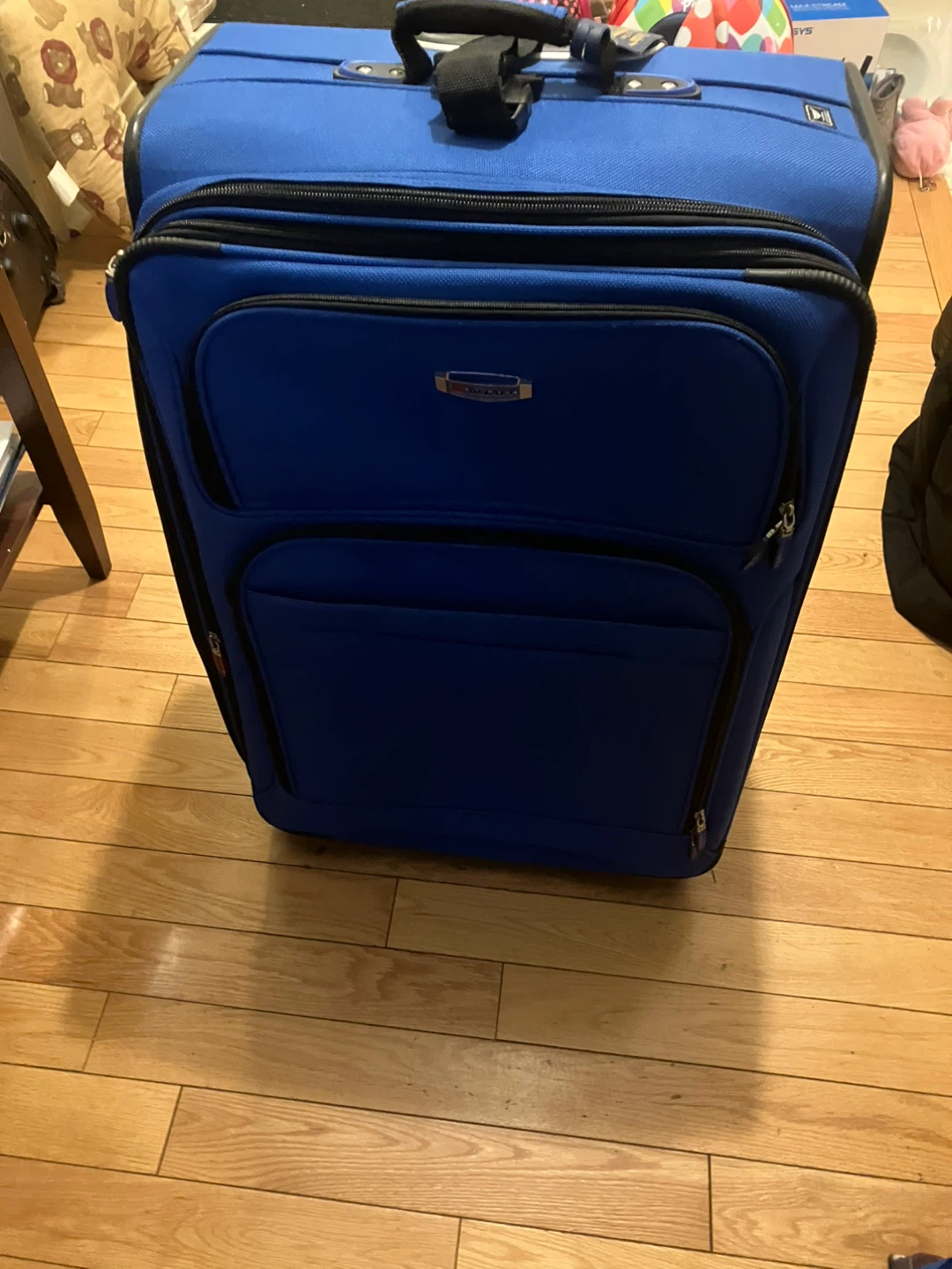 Mix of Used Luggage & Bags - photo 2