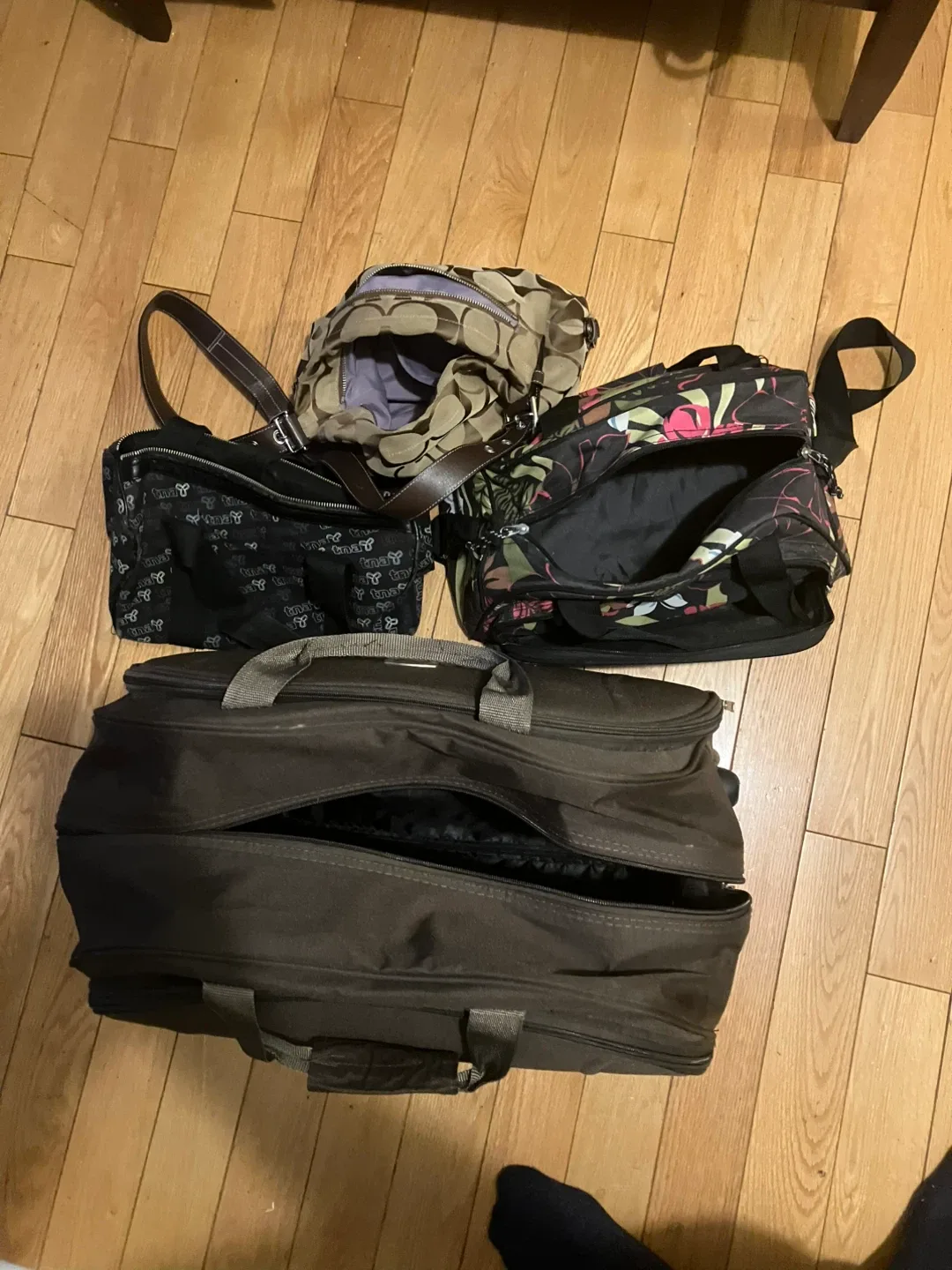 Mix of Used Luggage & Bags
