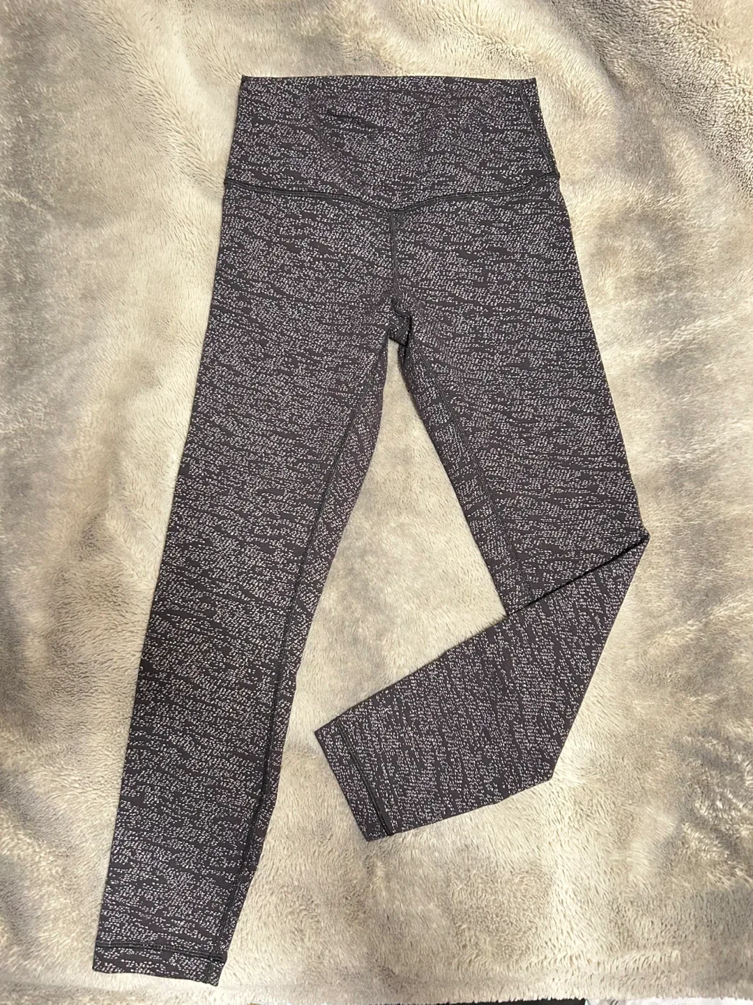 Lululemon Leggings - Size 6 #cleanout