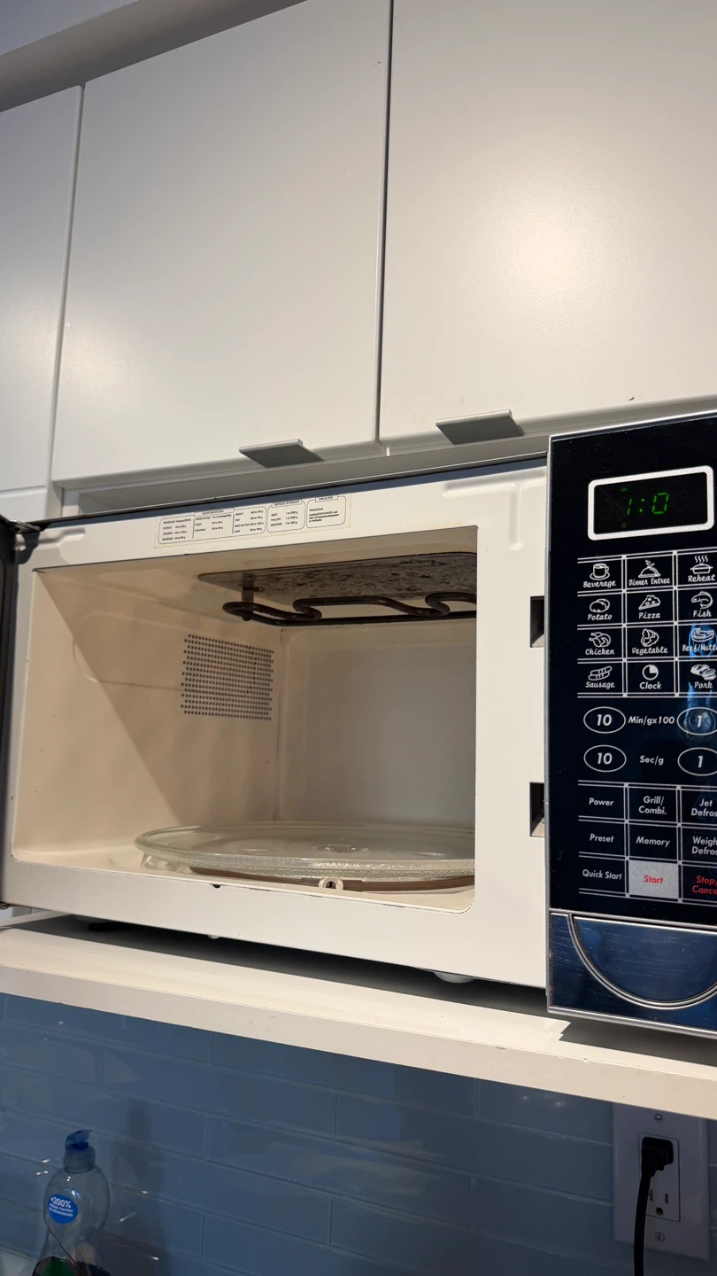 RCA Microwave - photo 3