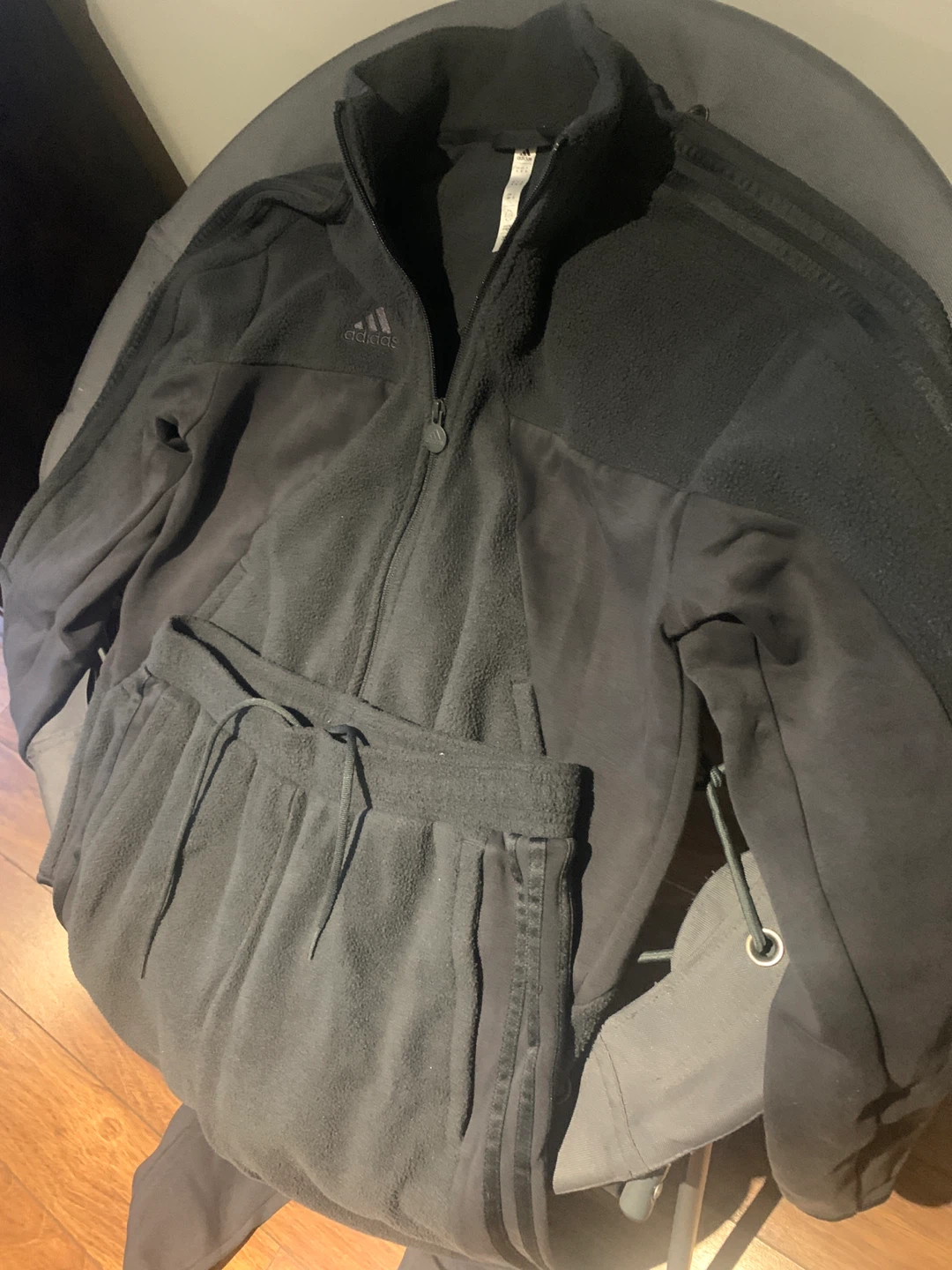 Adidas Black Fleece Tracksuit - Size M/M - photo 3
