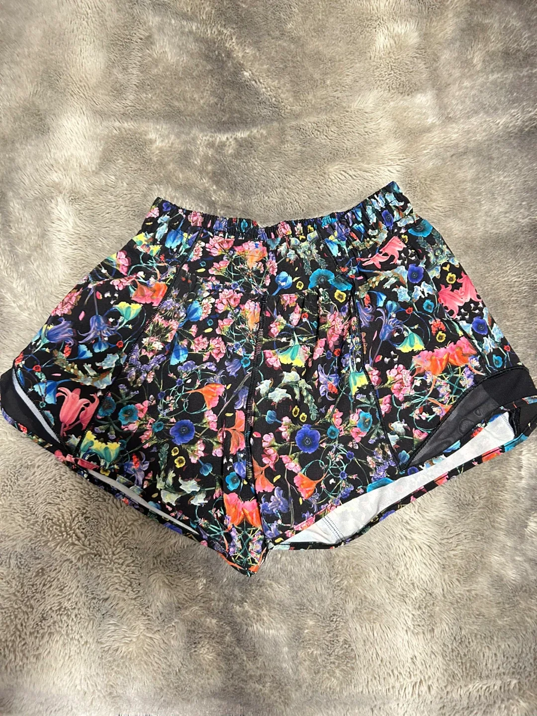 Lululemon Floral Running Shorts - Size 4 #cleanout