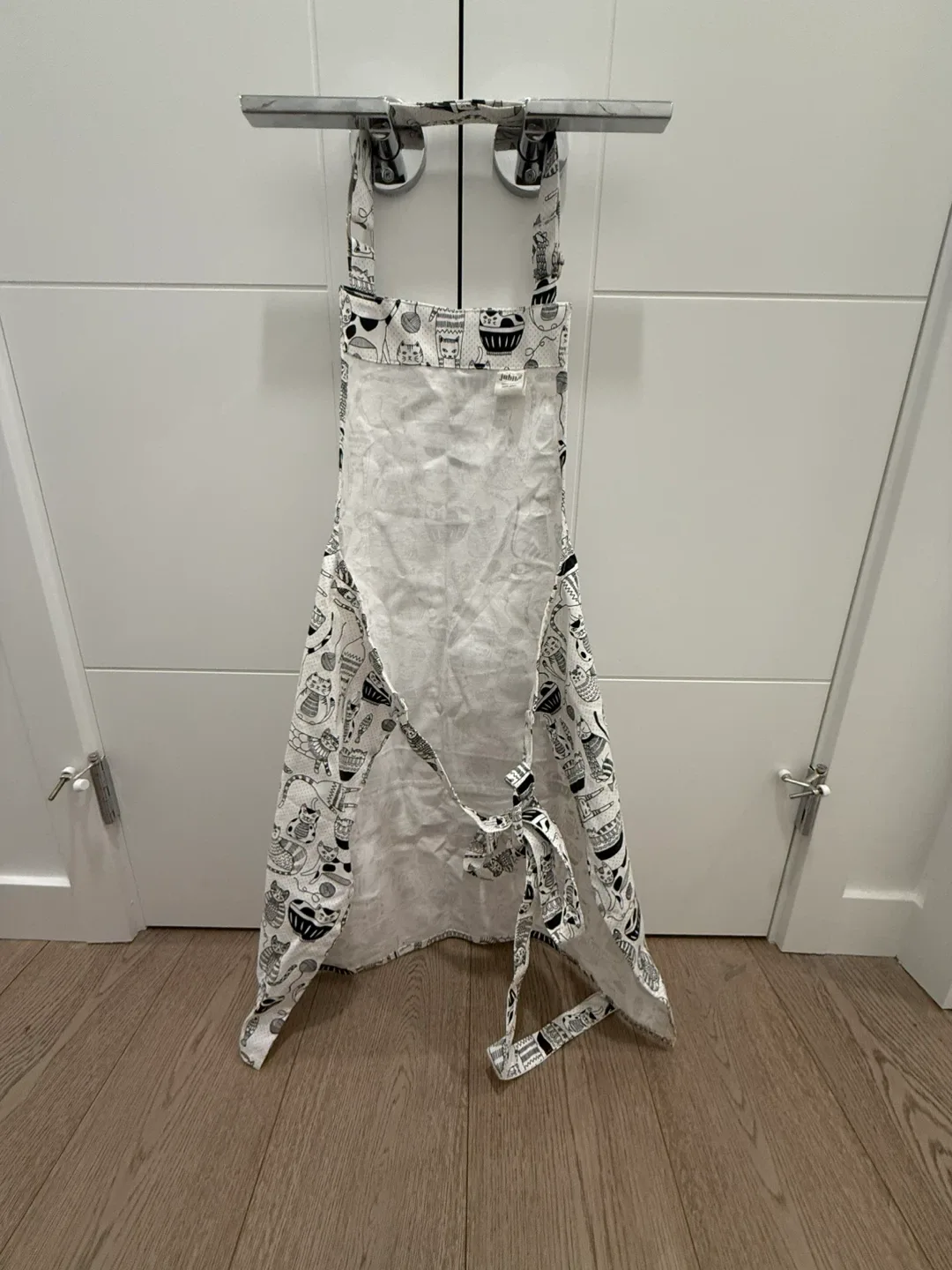 Danica Jubilee Apron - Cotton image indicator(2)