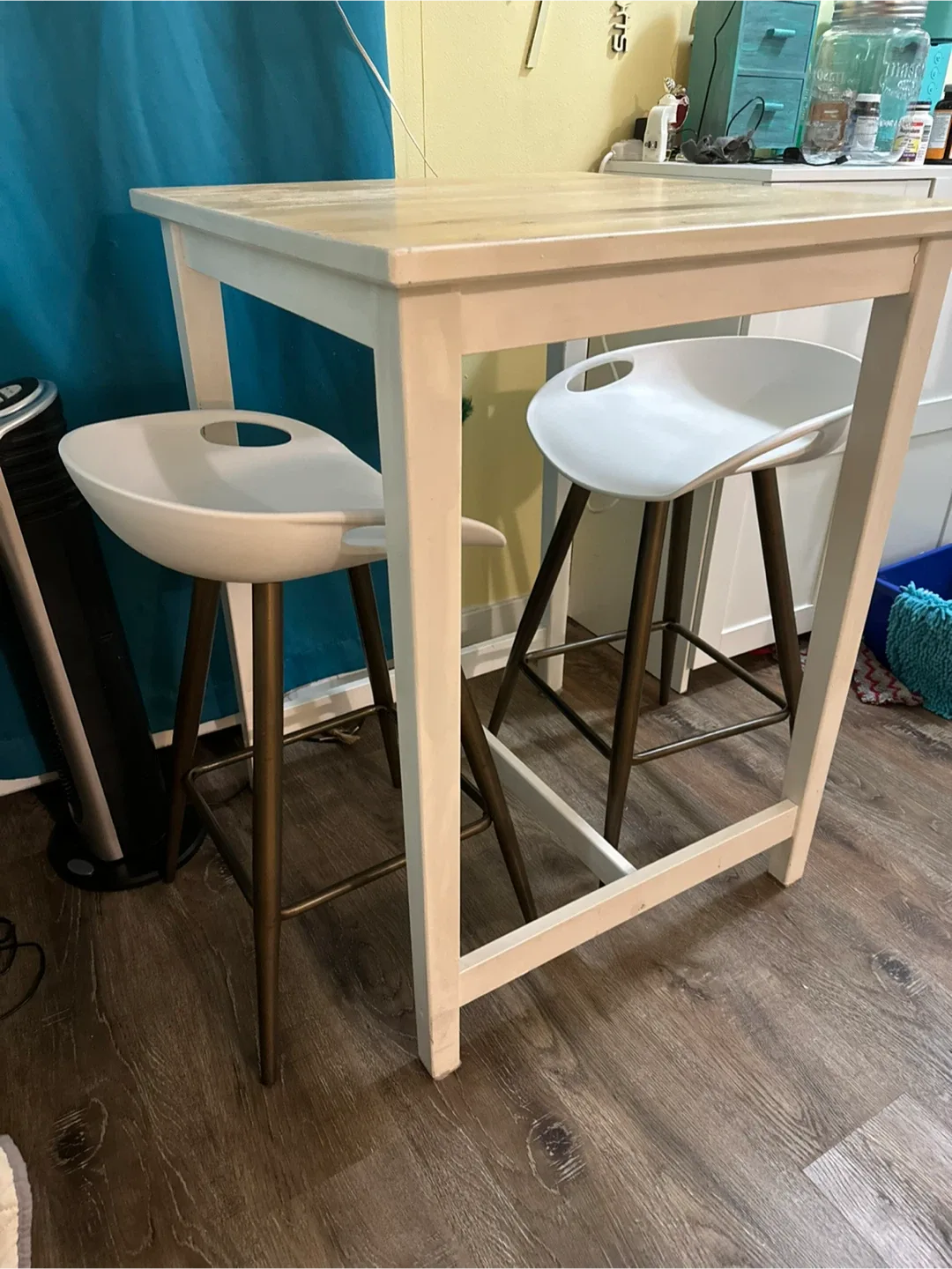 White Bar 2 Stools only image indicator(2)