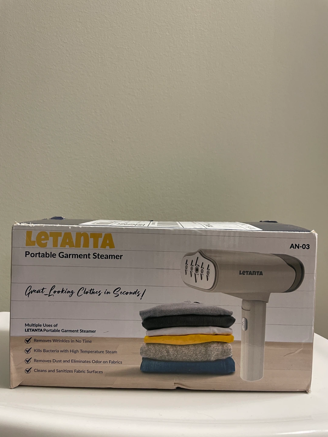 LETANTA Portable Garment Steamer - Like New! - photo 2