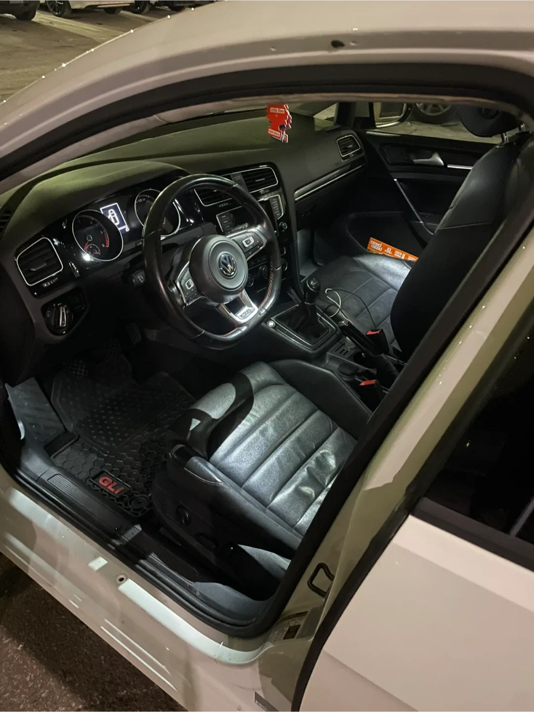 2015 Volkswagen Golf TDI image indicator(5)