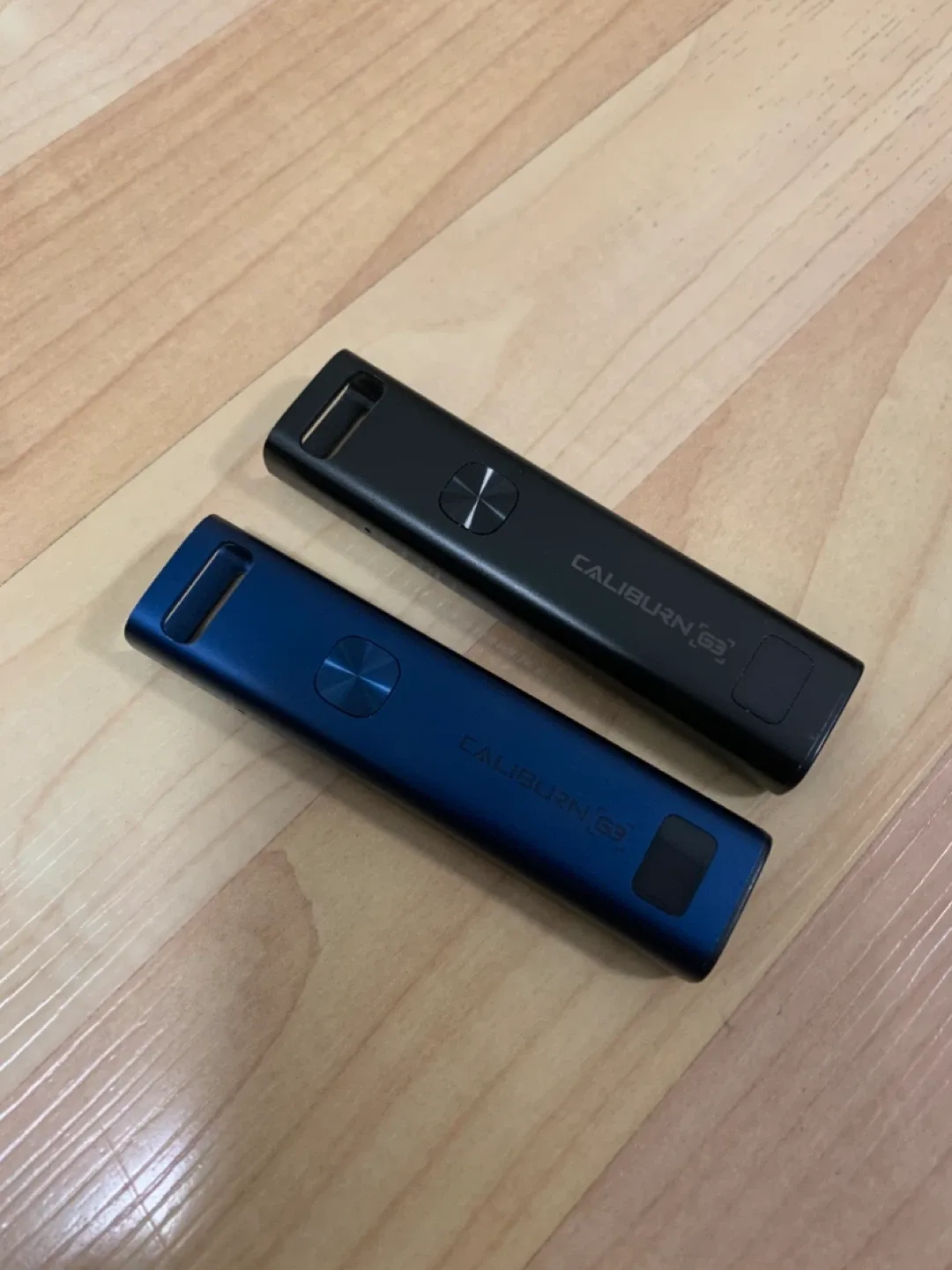 Uwell Caliburn G3 Pod System - Black & Blue image indicator(2)