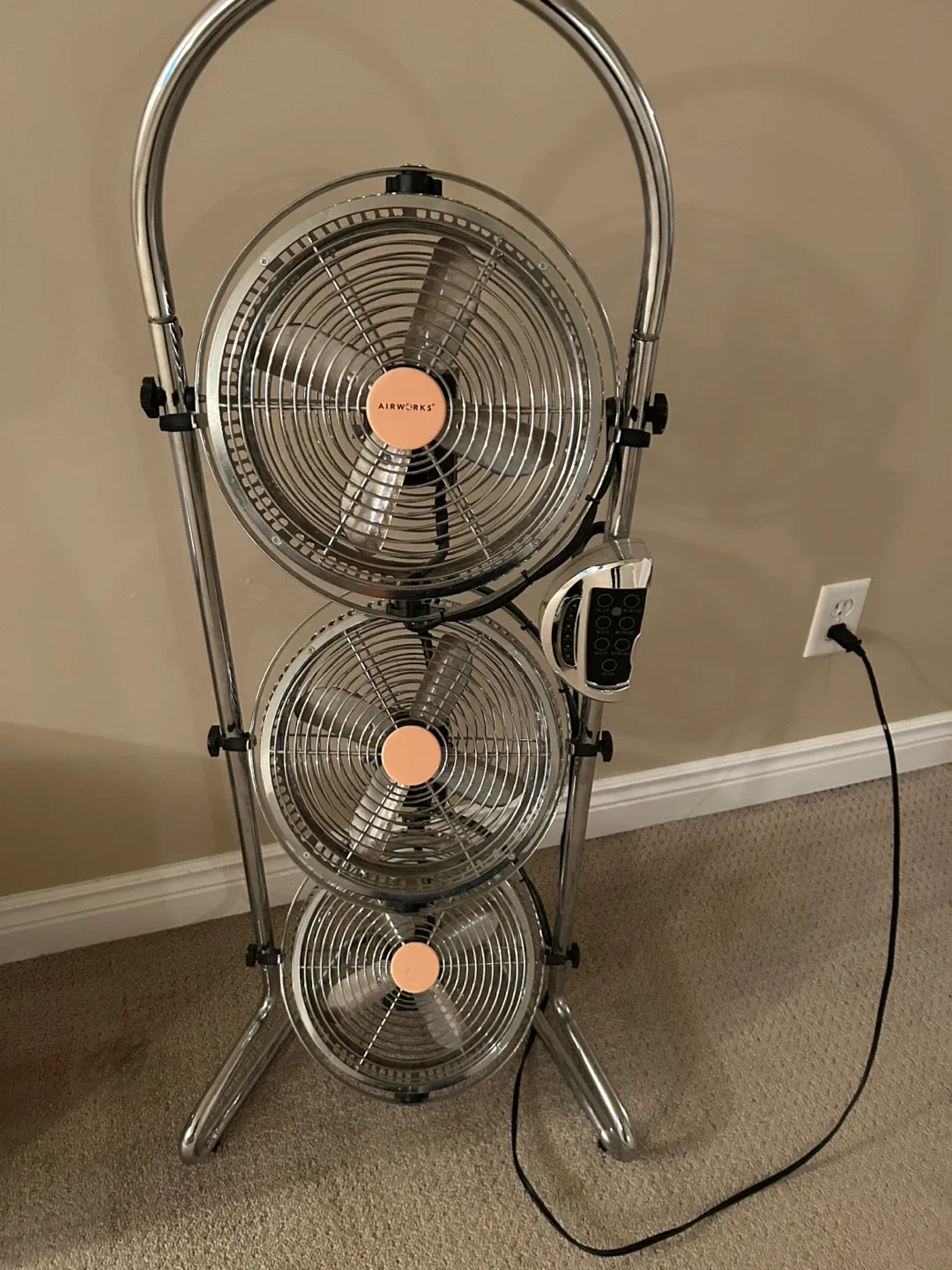 Airworks 3-Speed Chrome Fan  ( bottom fan doesn’t work )