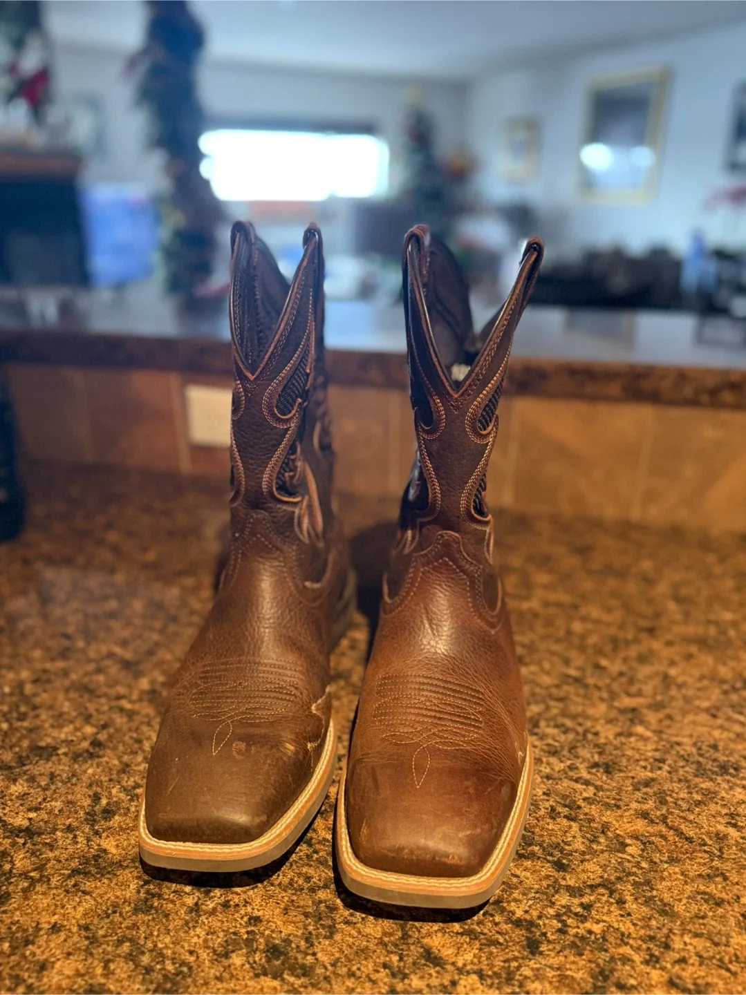 Ariat Men's Leather Cowboy Boots image indicator(2)