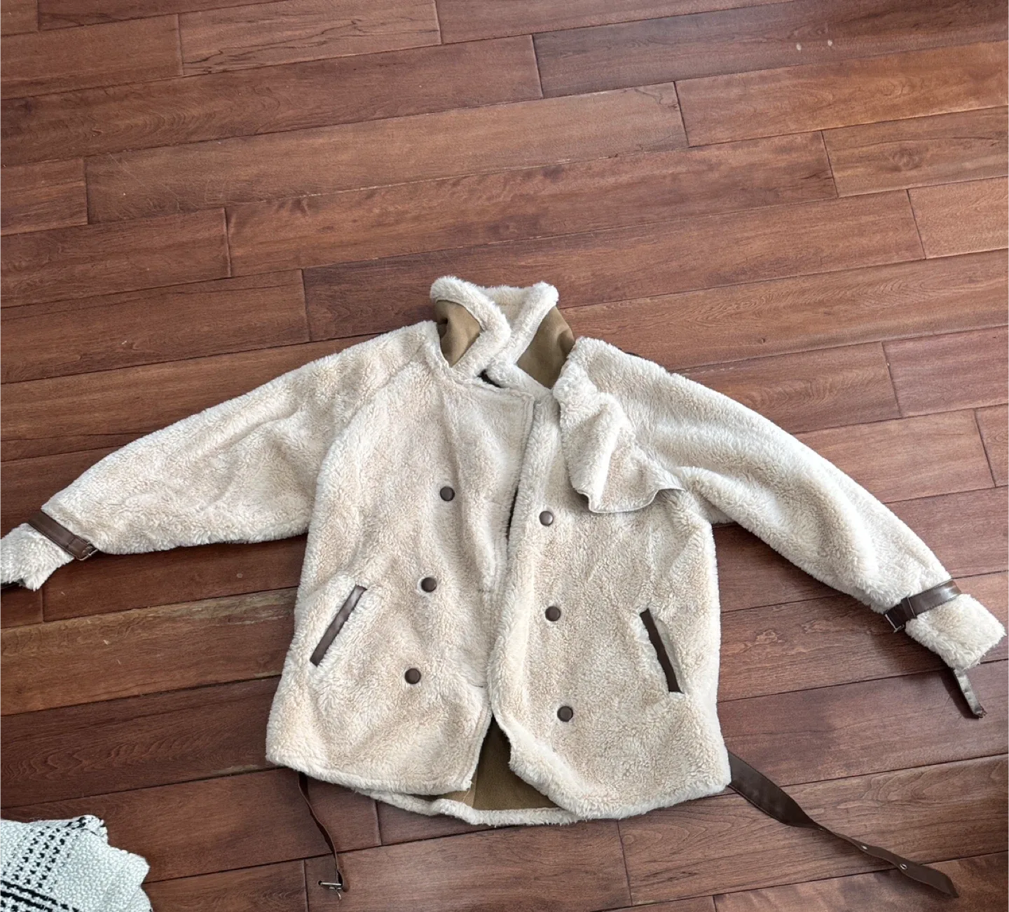 Assorted Women's Winter Coats image indicator(7)