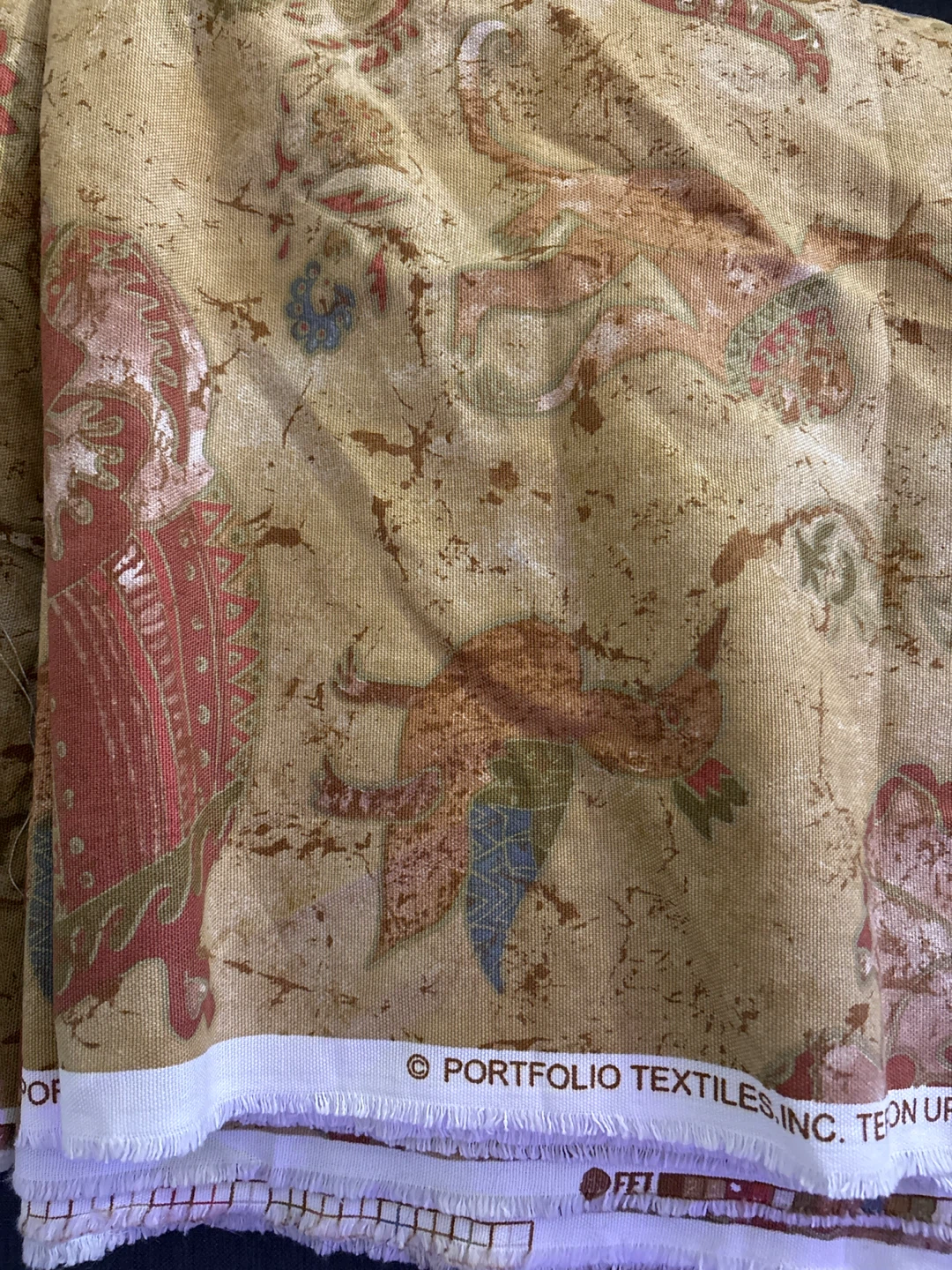 #Cleanout Free Portfolio Textiles Fabric - Approx. 4x1.4 metres - photo 2