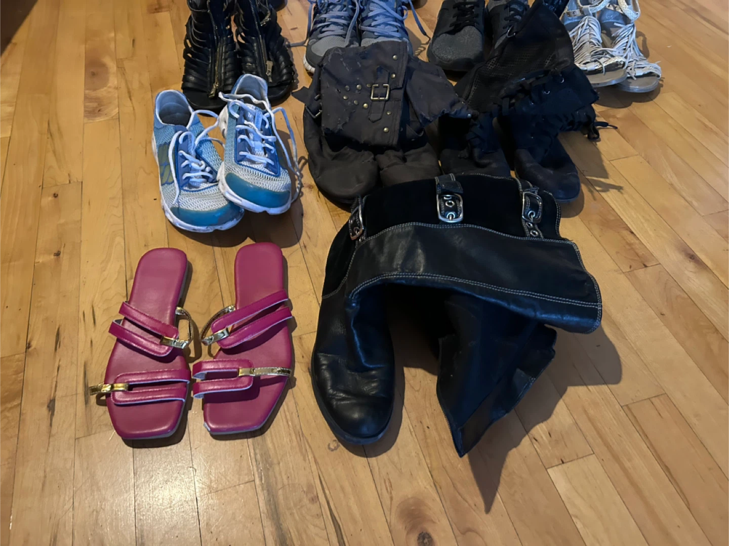 $5.00 each one size 9 or 9.5 or 10 Assorted Shoes - photo 4