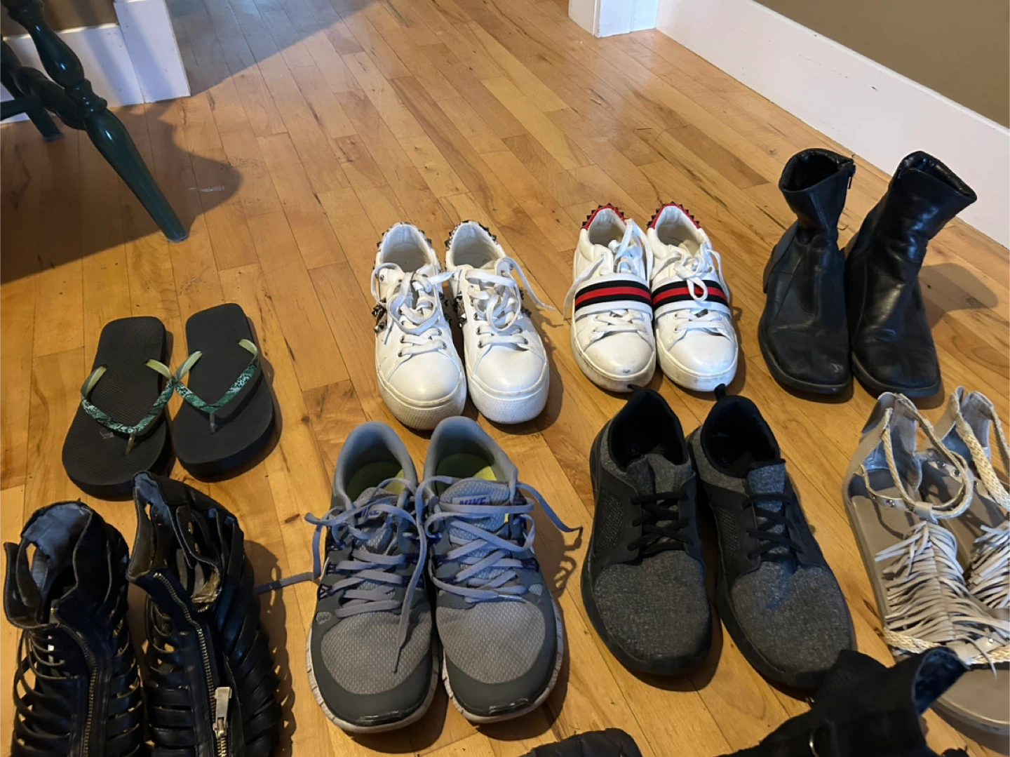 $5.00 each one size 9 or 9.5 or 10 Assorted Shoes - photo 3