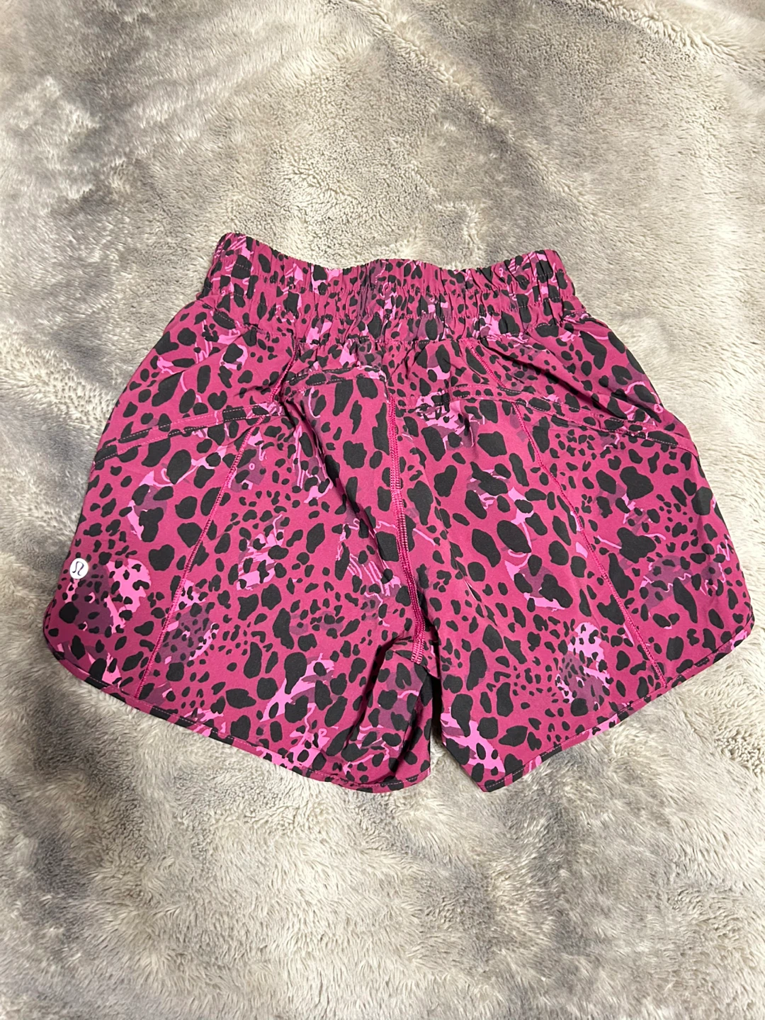 Lululemon Hotty Hot Shorts Size 4 #cleanout - photo 2