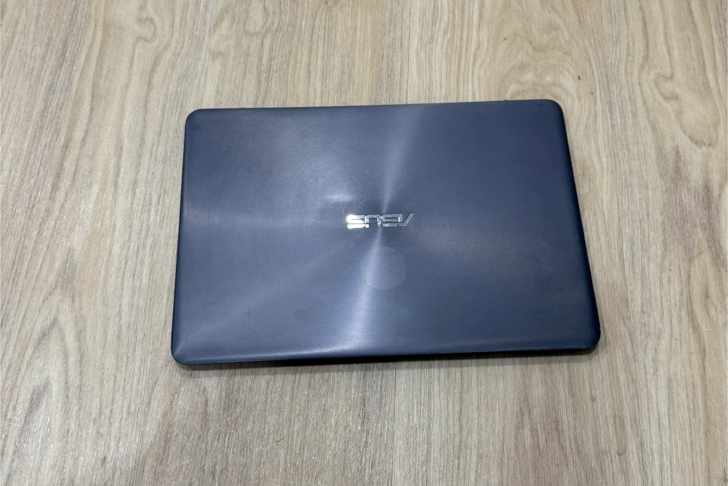 Asus Zenbook UX305 Laptop $100 image indicator(2)