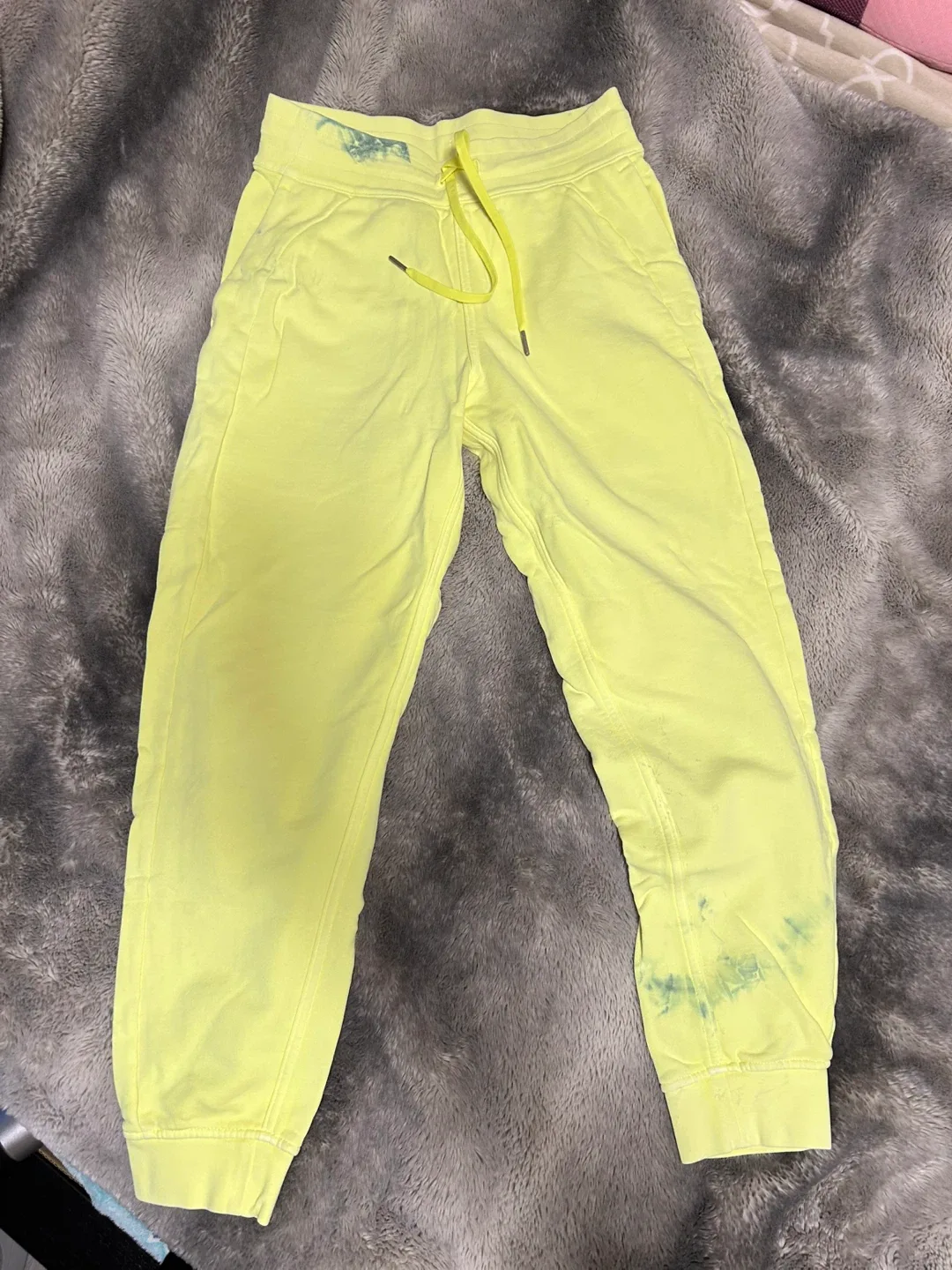 Lululemon Joggers Size 6 - Yellow #cleanout