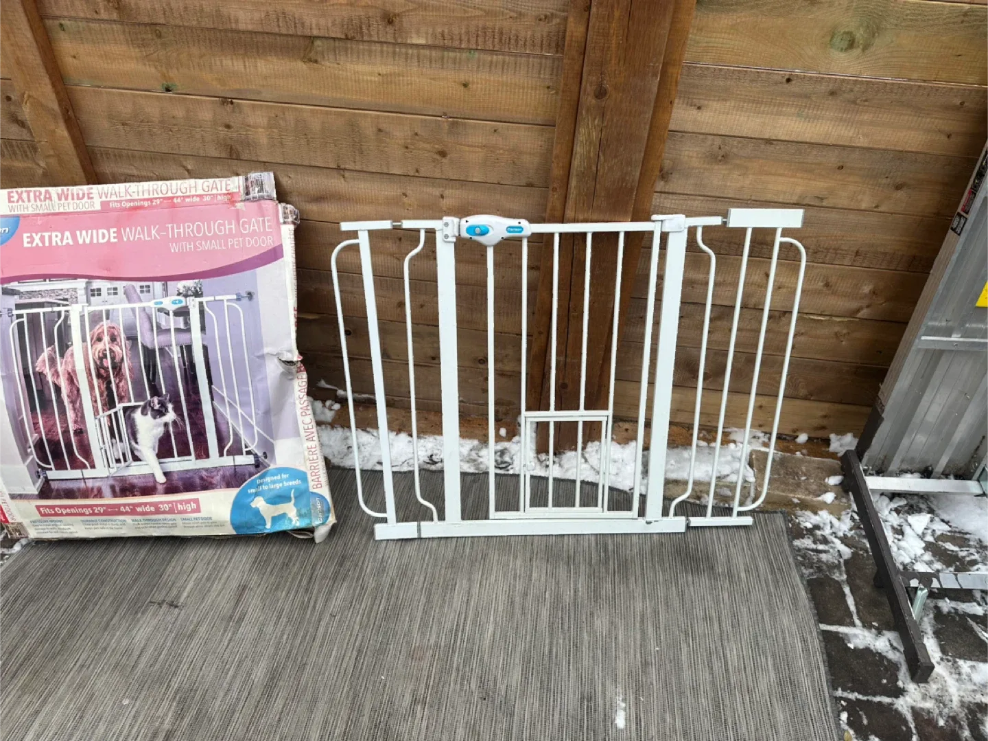 Evenflo Walk-Through Pet Gate image indicator(2)