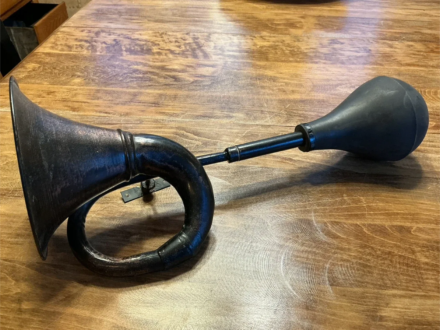 Vintage Boxing Speed Bag with Horn image indicator(9)