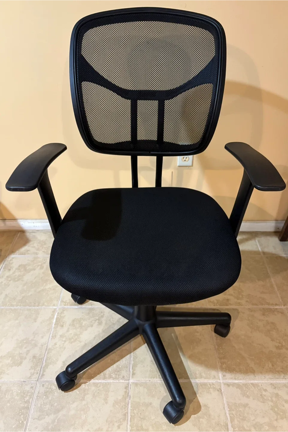 Amazon Basics Mesh Mid-Back Office Chair