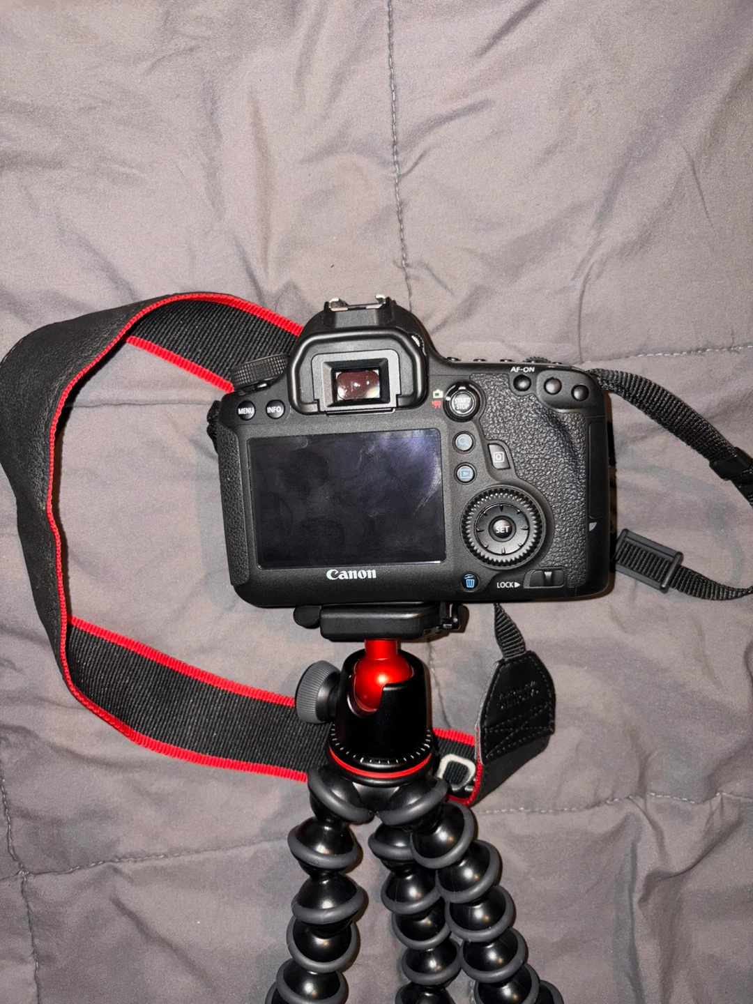 Canon EOS 6D Camera with Joby Tripod - photo 2