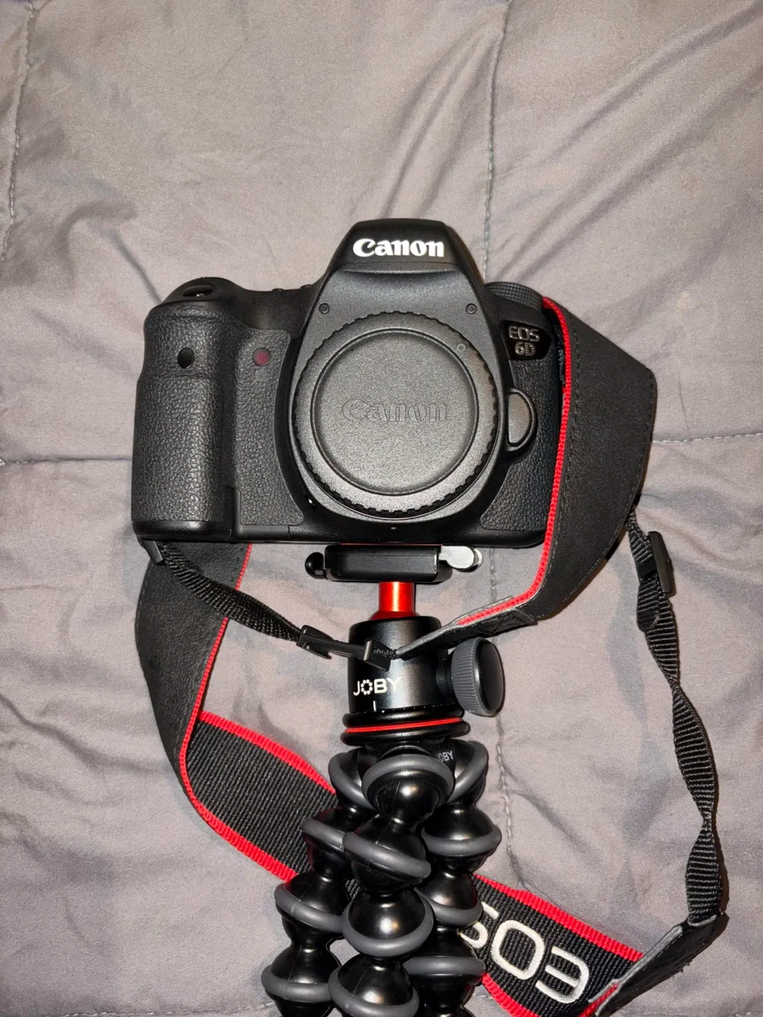 Canon EOS 6D Camera with Joby Tripod image indicator(5)