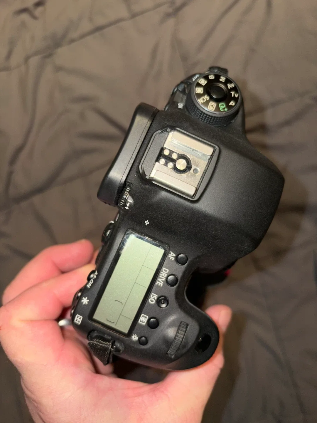 Canon EOS 6D Camera with Joby Tripod image indicator(8)