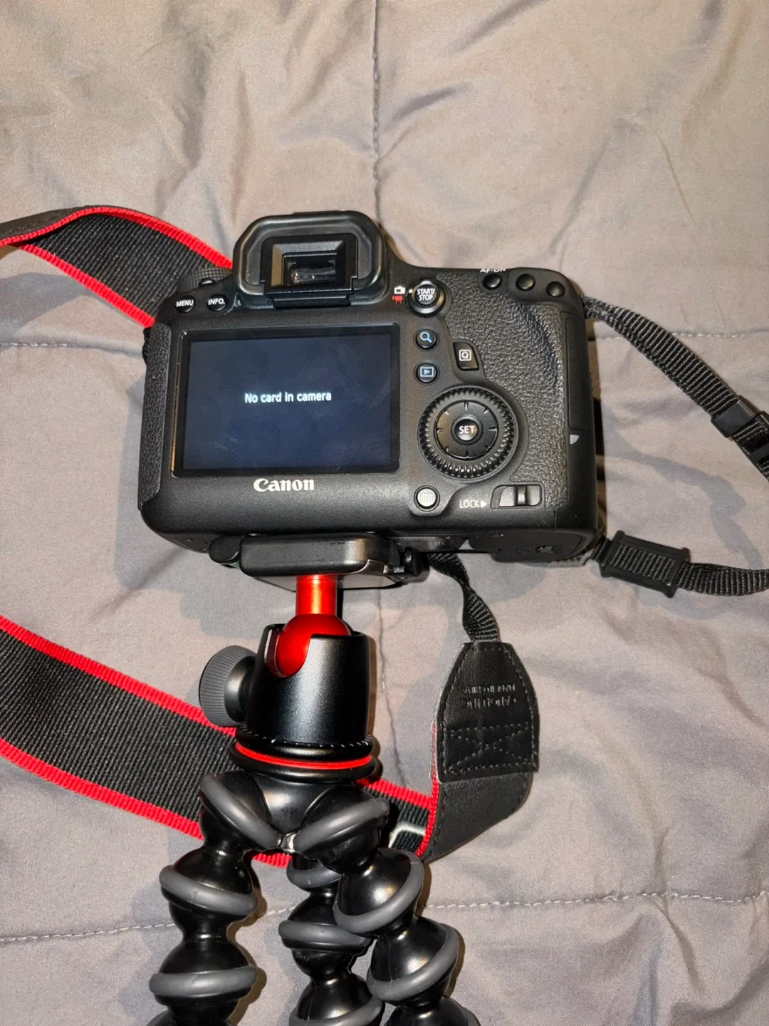 Canon EOS 6D Camera with Joby Tripod image indicator(7)