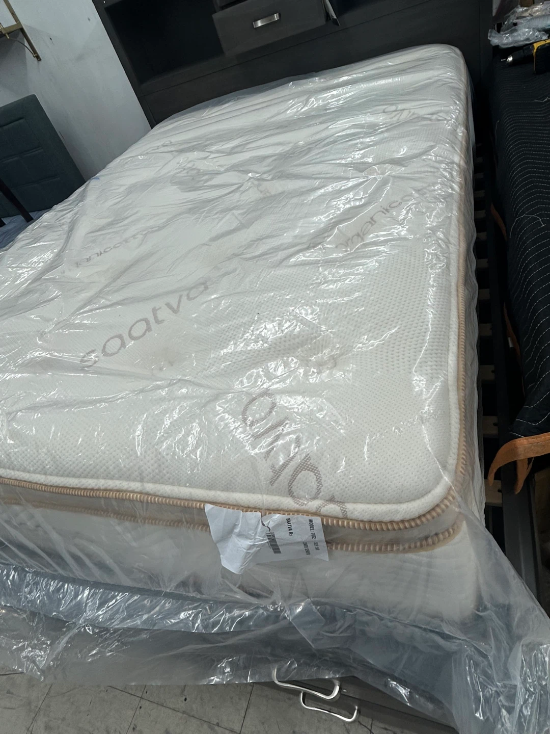 Saatva HD Mattress - Luxury Hybrid Innerspring - photo 2