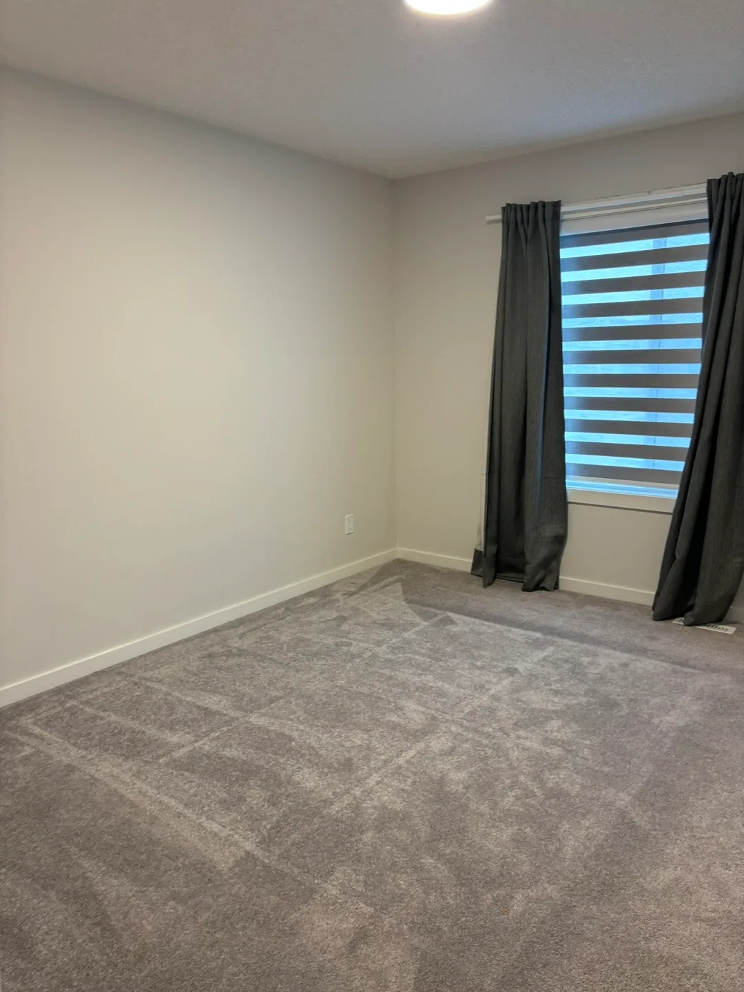 4 bed 3 bath for rental image indicator(7)