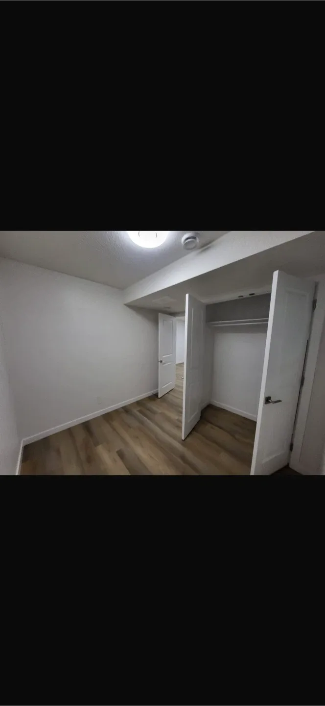 2 bed 1 bath basement for rental image indicator(4)