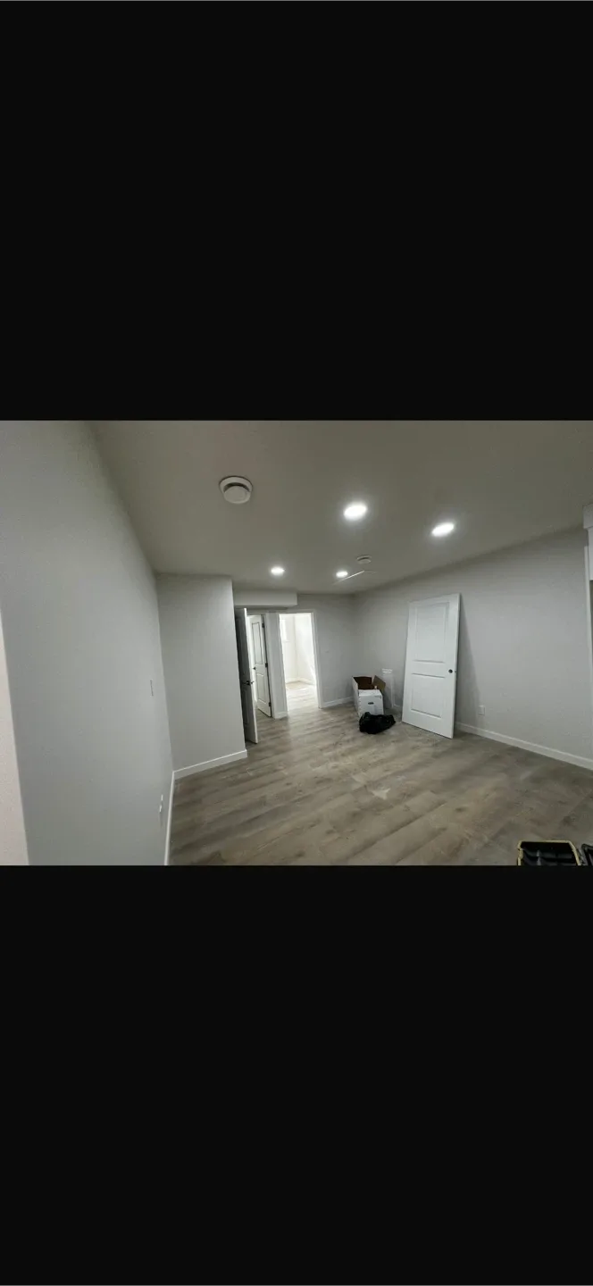 2 bed 1 bath basement for rental image indicator(8)