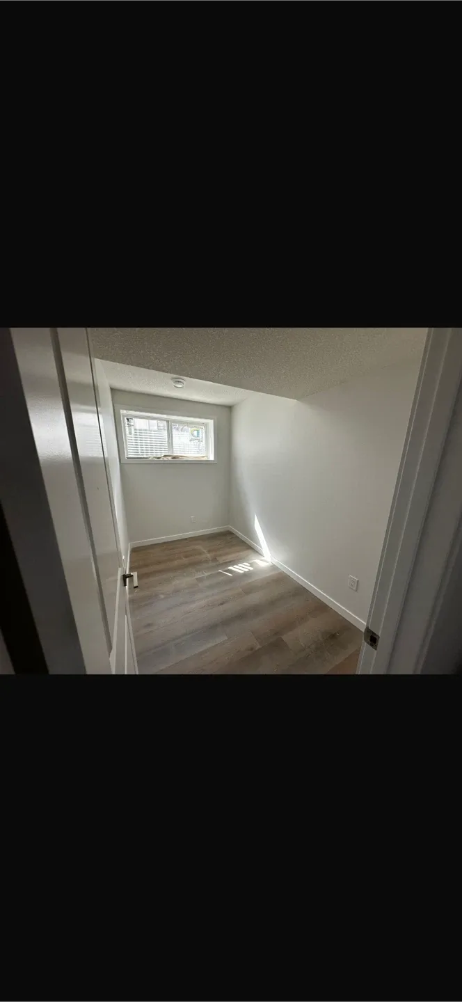 2 bed 1 bath basement for rental image indicator(7)