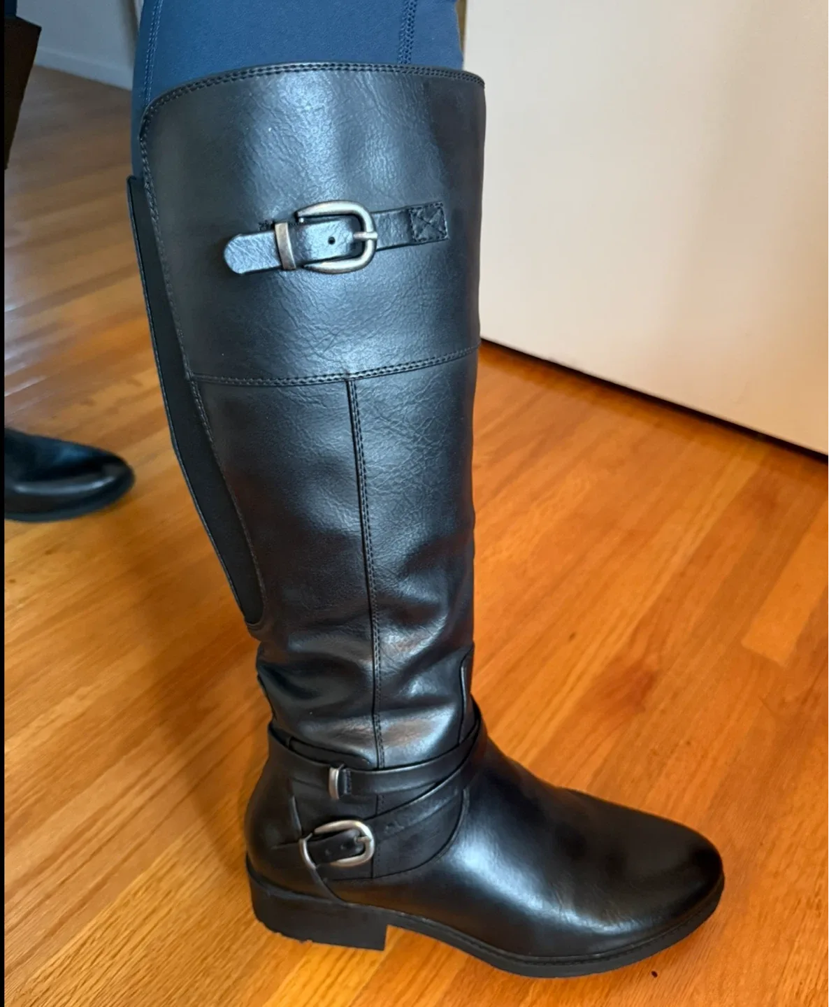 Women’s Denver Hayes Tall Riding Boots Size 11 M image indicator(2)