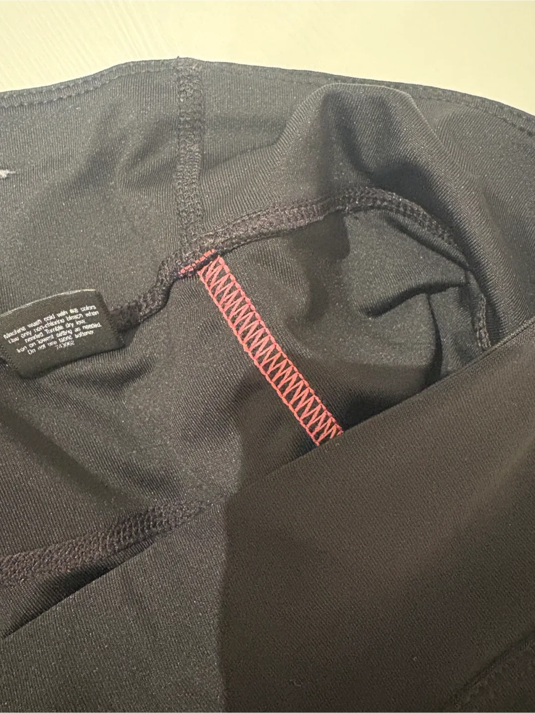 Black Cropped Leggings with Pink Accents image indicator(5)